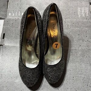 Rampage Women's Black Glitter Round-Toe Pumps size 7M